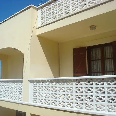 Kokkinakis Apartment