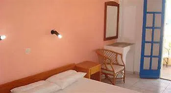 Kokkinakis Apartment *